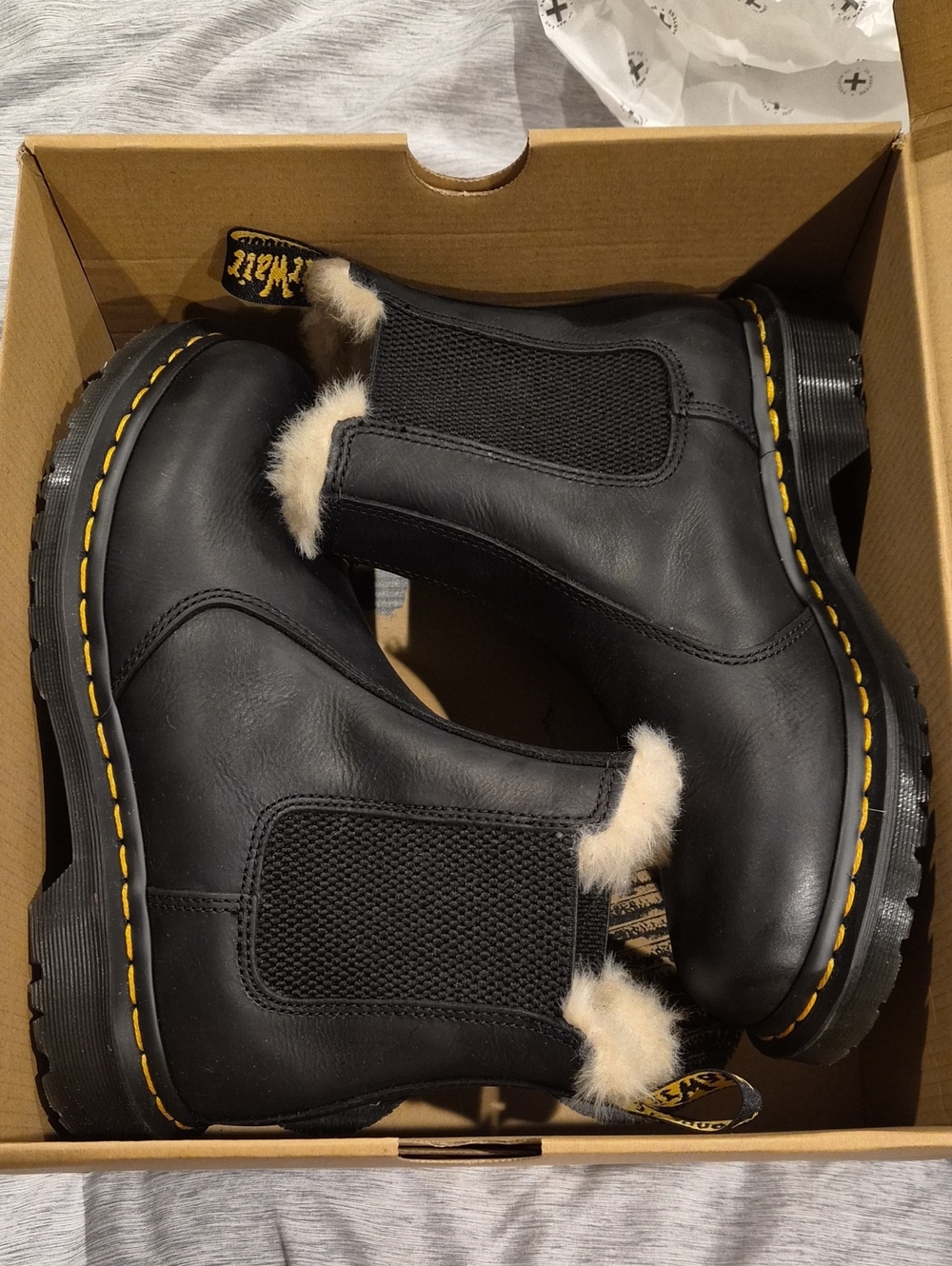 DR. MARTENS AIRWAIR LEONORE Leather Fur-Trim Boots EU39/US8 New In Box